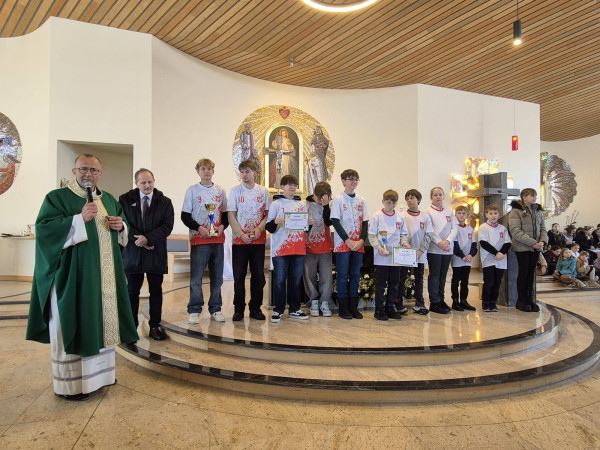 Piłkarski sukces ministrantów